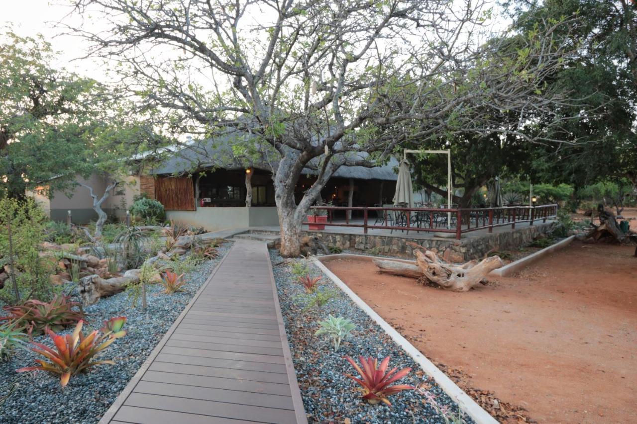 Tshukudu Game Lodge Hoedspruit Exterior photo