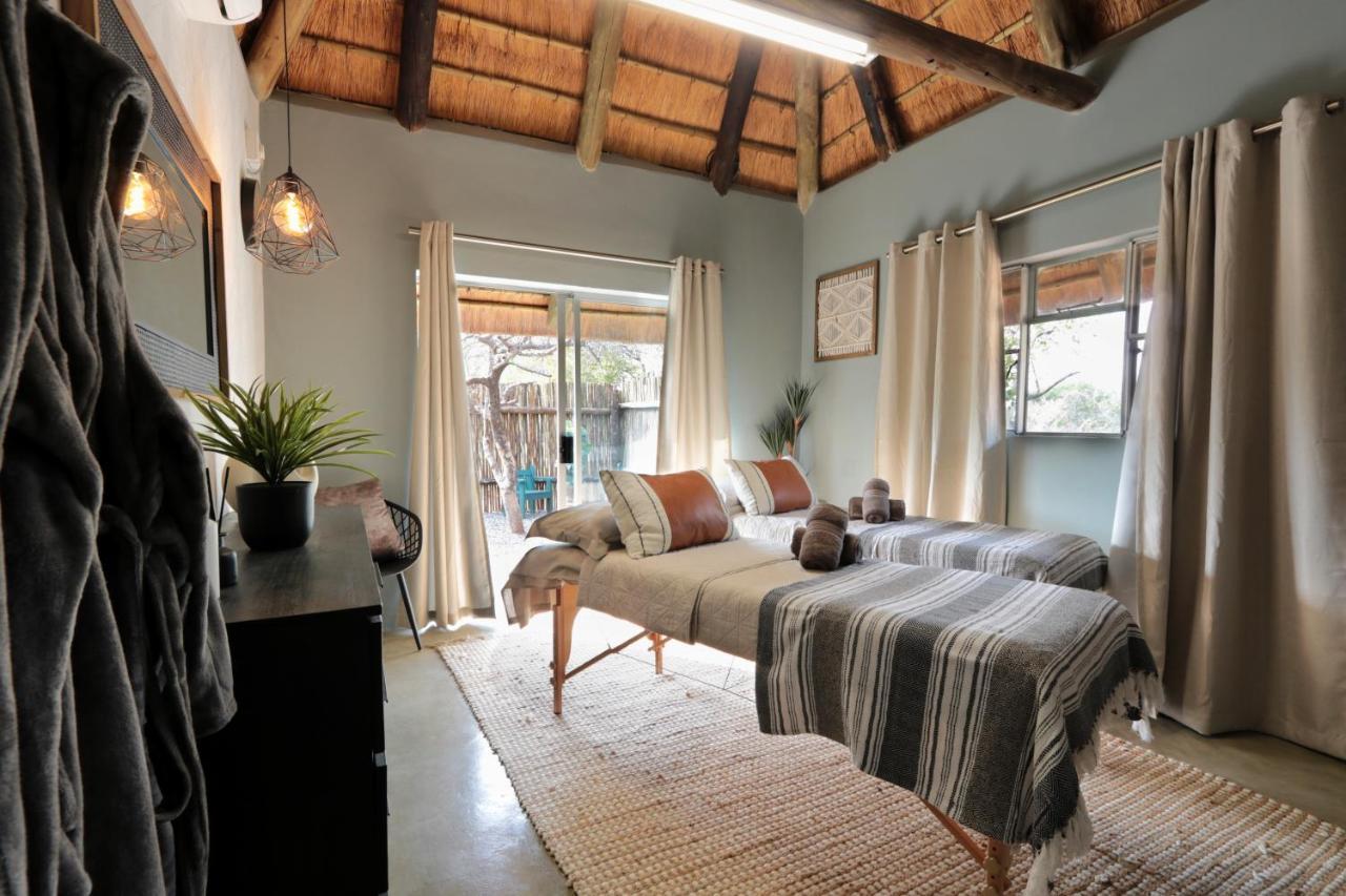 Tshukudu Game Lodge Hoedspruit Exterior photo