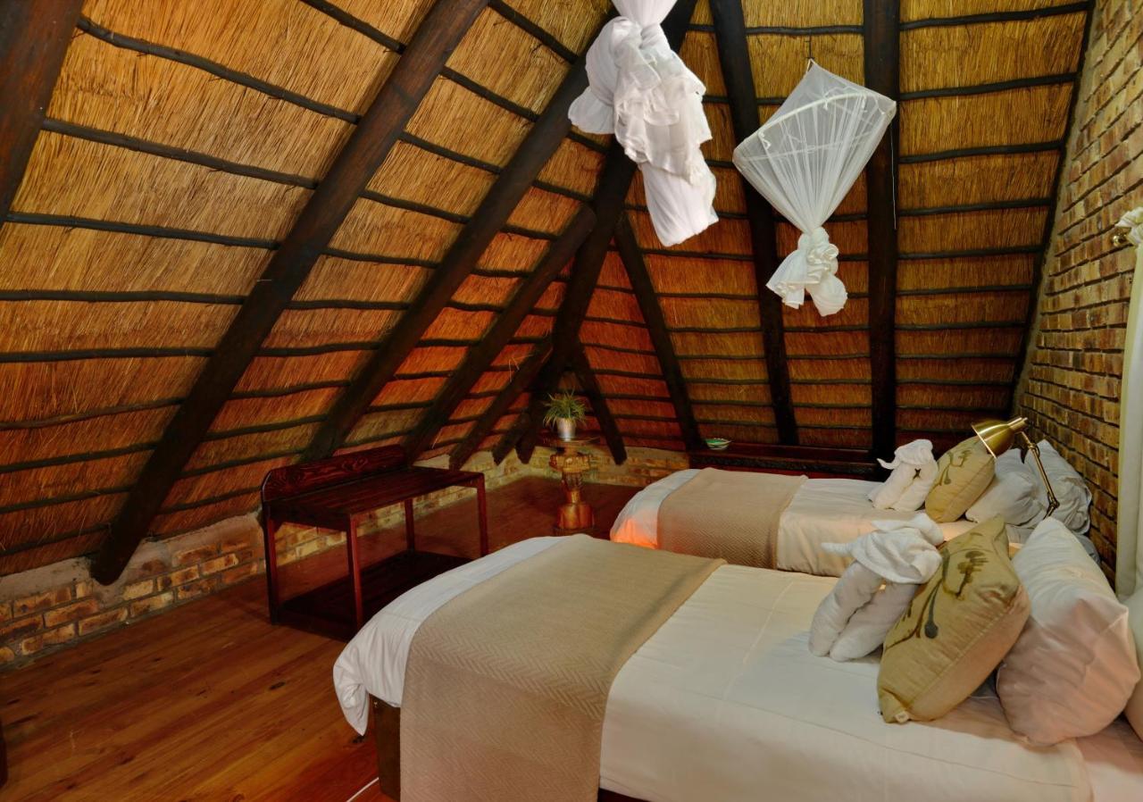 Tshukudu Game Lodge Hoedspruit Exterior photo